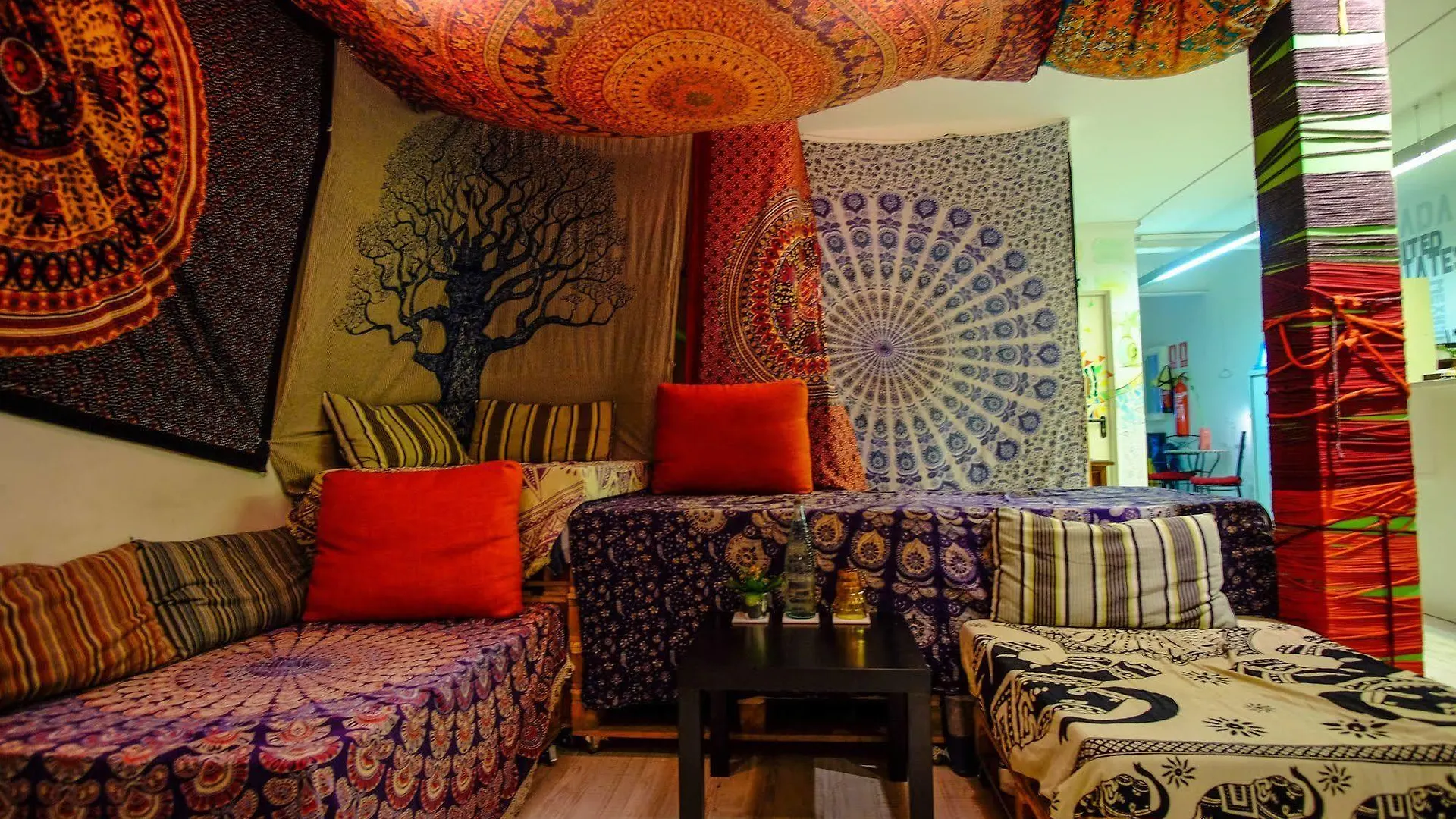 Rocket Hostels Gracia Barcelona 0*,  Spain